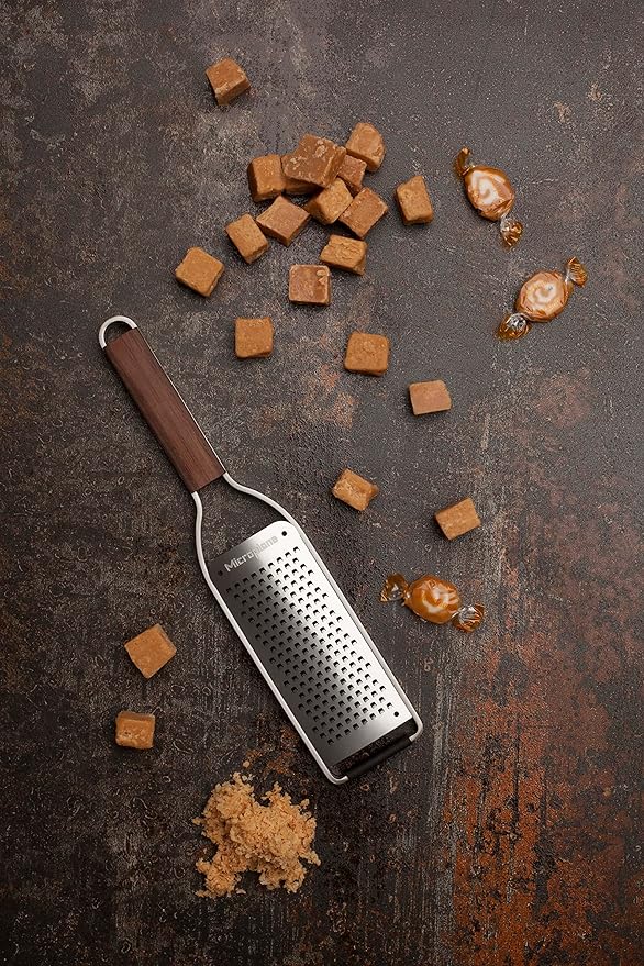 Microplane Master Series Wood Handle Stainless Steel Frame Coarse Blade Cheese Grater