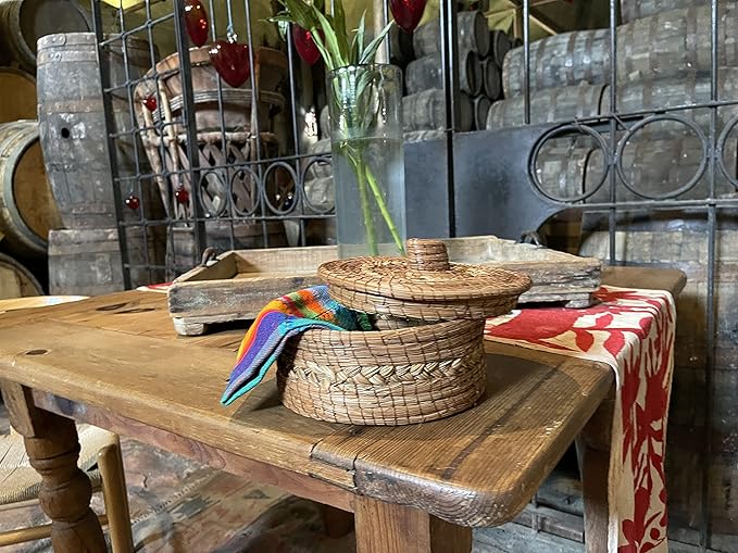 Authentic Mexican Tortilla Warmer Basket - Pine Needle Handwoven with Handloomed Cloth (Natural 8" w cloth)