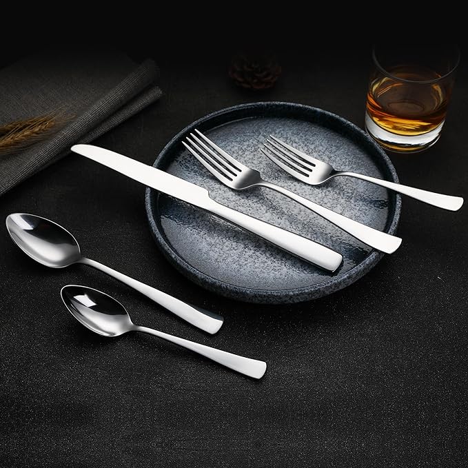 Amazon Basics 20-Piece Stainless Steel Flatware Set with Square Edge, Dishwasher Safe, Simple Design, Service for 4, Silver