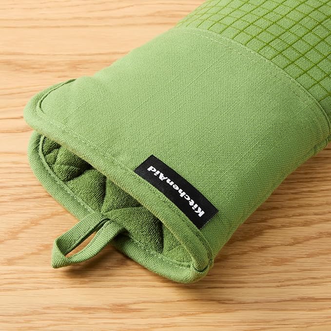 KITCHENAID Gourmet Series Gridlines Oven Mitts 2-Pack Set, Heat Resistant up to 600°F, Soft Silicone Grip, Magnetic Cuff, Matcha Green, 7"x14"