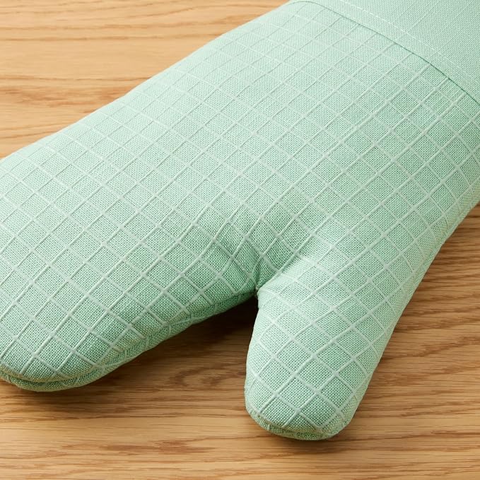 KITCHENAID Gourmet Series Gridlines Oven Mitts 2-Pack Set, Heat Resistant up to 600°F, Soft Silicone Grip, Magnetic Cuff, Pistachio Green, 7"x14"
