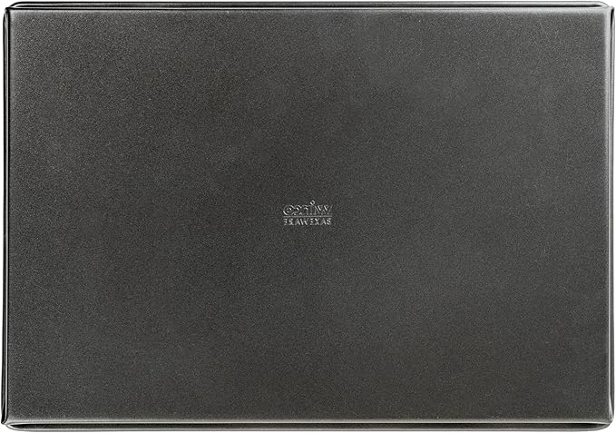 WINCO Rectangular Non-Stick Cake Pan, 13-Inch by 9-Inch, Aluminized Steel