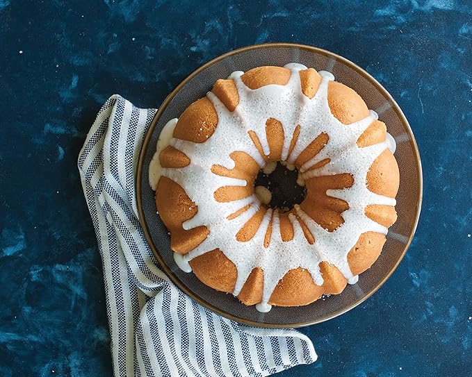 Nordic Ware Formed Treat Bundt Pan, 12-Cup, Silver