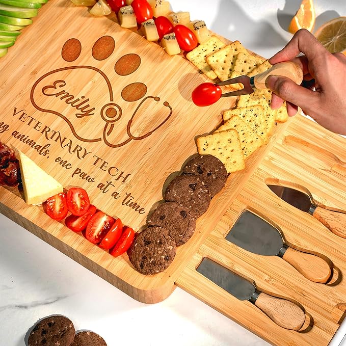 Personalized Veterinary Technician Charcuterie Board, Cheese Board Gift Set for Veterinarian - Veterinary Technician Gifts, Vet Tech Appreciation Gifts