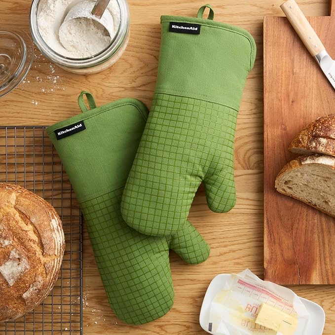 KITCHENAID Gourmet Series Gridlines Oven Mitts 2-Pack Set, Heat Resistant up to 600°F, Soft Silicone Grip, Magnetic Cuff, Matcha Green, 7"x14"