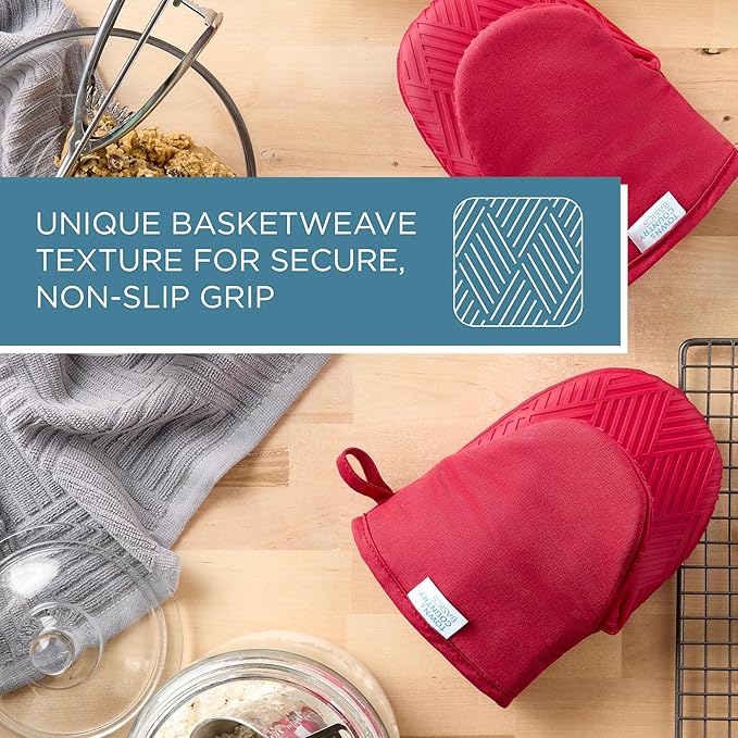 Town & Country Basics Basketweave Soft Silicone Mini Oven Mitt 2-Pack Set, Heat Resistant up to 500F, Flexible Silicone, Non-Slip Grip, Red, 5.5"x8"