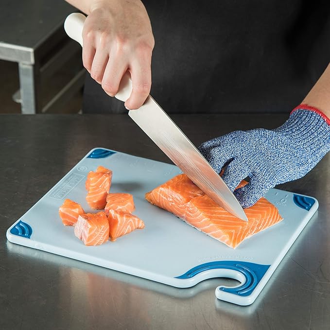 San Jamar Saf-T-Grip Plastic Cutting Board with Safety Hook, 9" x 12" x 0.375", Blue, (Pack of 6)