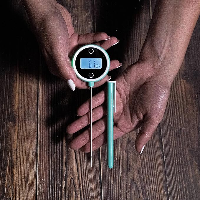 ChefsTemp Pocket Pro 1-Second Instant Read Digital Meat Thermometer Rechargeable for Grilling, Food, BBQ, Kitchen Cooking, Oil Deep Frying & Candy (Lime Zest)